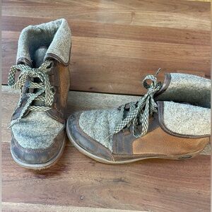 Cozy Wool-Blend Brown High-Top Boots